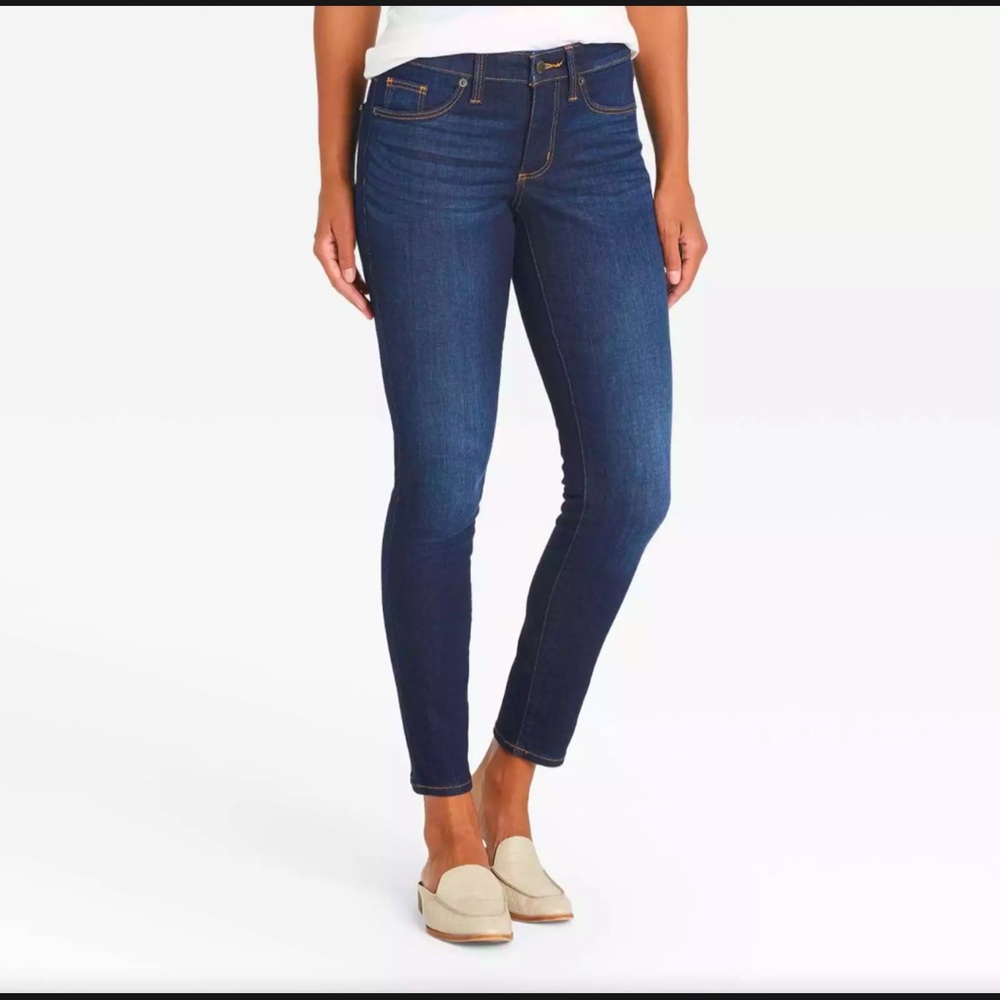Women's Mid-Rise Skinny Jeans - Universal Thread  Size 16 Dark Wash